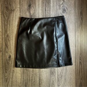 Black faux leather mini skirt by Wild Fable | size 6 high waisted slit
